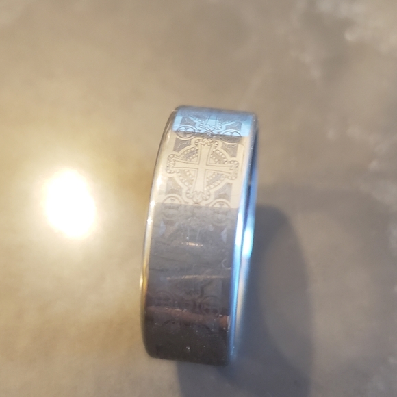 Mens Triton Ring - Picture 2 of 4